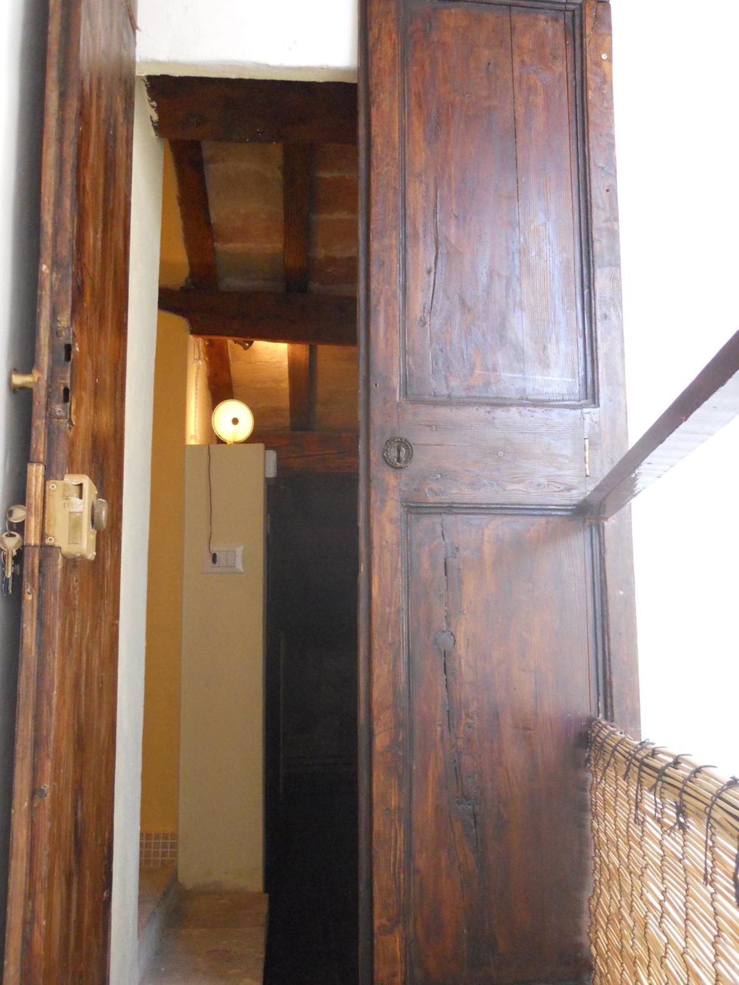 오피다 La Neviera Nel Pozzo B&B 외부 사진